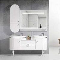 bathroom all-neutral: white, off-white, beige, tan and light grey